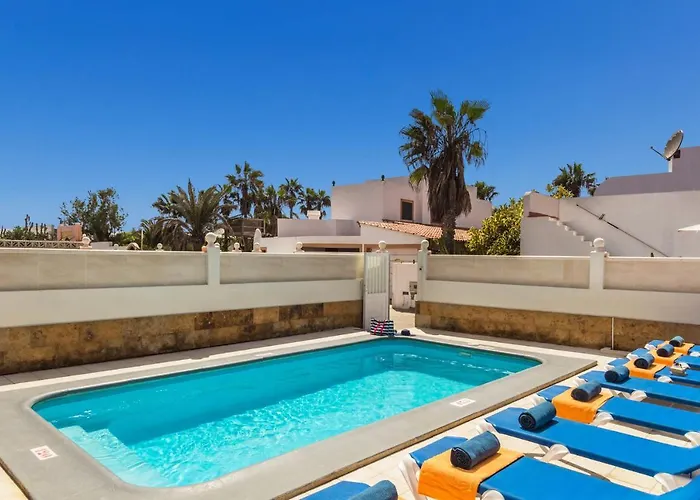 Villa Tamarindos By *